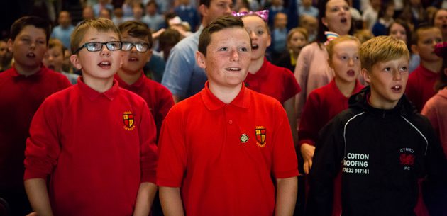 Can Sing Celebration Llandudno 15 June 2017 credit Paul Sampson 110 Paul Sampson A large group of school children singing, three boys in the foreground.