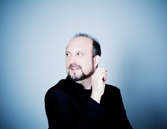 Alexander Joel Conductor Headshot of Alexander Joel