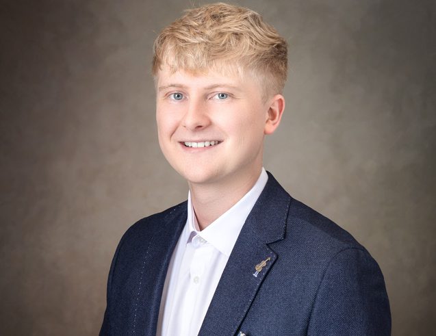 Owain Rowlands Headshot