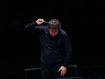 Gi J WNO Orchestra 122