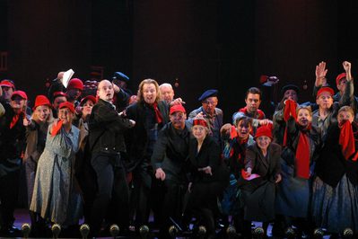 021 Chorus The Chorus of WNO credit Brian Tarr 2004 WEB