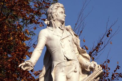 Mozart Statue