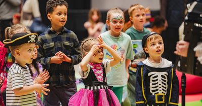 Play Opera LIVE Shipwrecked Photo 3