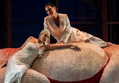 WNO Lulu Marie Arnet Lulu and Natascha Petrinsky Countess Geschwitz photo credit Clive Barda 410