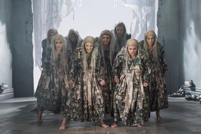 WNO Macbeth WNO Chorus witches Photo credit Richard Hubert Smith 9505