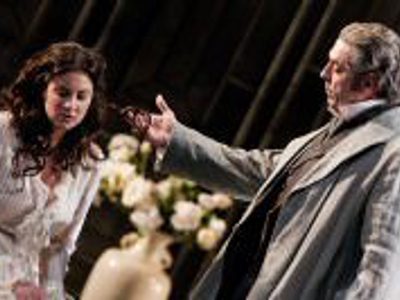 WNO La Traviata Jason Howard Giorgio Germont Joyce El Khoury Violetta Credit Roger Donovan 007 Main