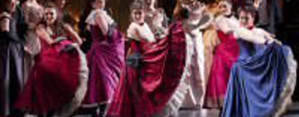 WNO Traviata dancers credit Roger Donovan 027 main