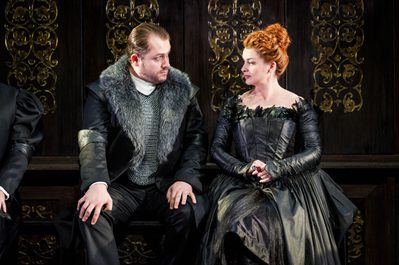 WNO Maria Stuarda Gary Griffiths Cecil Adina Nitescu Queen Elizabeth Credit Robert Workman 003