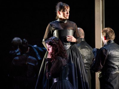 WNO Maria Stuarda Rebecca Afonwy Jones Anna Kennedy Credit Robert Worman 248