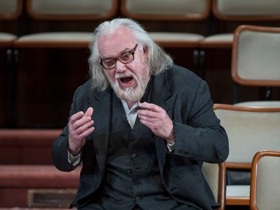 WNO Moses Und Aron Sir John Tomlinson Moses Photo Credit Bill Cooper 245