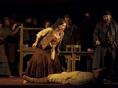 WNO Carmen Alessandra Volpe Carmen Aidan Smith Zuniga Carthaigh Quill Remendado Photo Credit Jeni Clegg 87