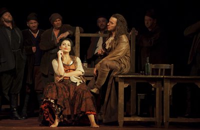 WNO Carmen Alessandra Volpe Carmen Kostas Smoriginas Escamillo Photo Credit Jeni Clegg 3