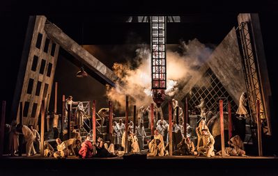Khovanshchina WNO Chorus 1037 Credit Clive Barda Clive Barda 2017