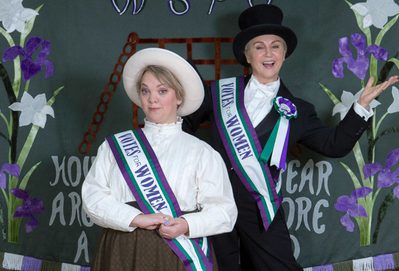 WNO Rhondda Rips It Up Madeleine Shaw Lady Rhondda Lesley Garrett Emcee Photo Credit Betina Skovbro 9486 1