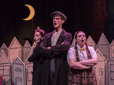 WNO Brundibar Gracie Jones Cat Anton Rogan Dog Megan Jones Sparrow Photo credit Johan Persson 00925