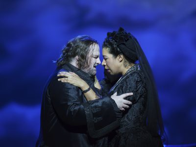 WNO Un ballo in maschera Gwyn Hughes Jones Riccardo Mary Elizabeth Williams Amelia Photo credit Bill Cooper© 0782 Bill Cooper 2019