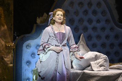 WNO The Marriage of Figaro Anita Watson Contessa d Almaviva Photo credit Richard Hubert Smith1623 Richard Hubert-Smith 2020 Woman singing wistfully into the distance.
