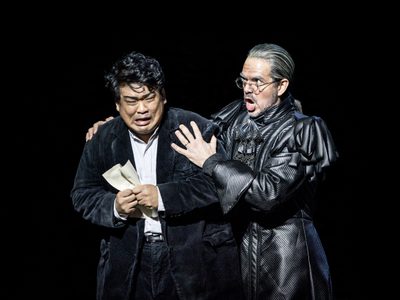 WNO Jung Soo Yun as Henri and Giorgio Caoduro as Guy de Montfort in Les vêpres siciliennes PHOTO CREDIT Johan Person 4788 Henri crying being comforted by singing Guy de Montfort