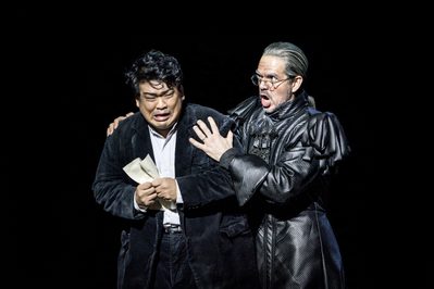 WNO Les vêpres siciliennes Jung Soo Yun Henri and Giorgio Caoduro Guy de Montfort PHOTO CREDIT Johan Person 4788 Johan Person 2020