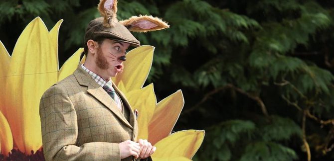 WNO Alices Adventures in Wonderland Aaron OHare March Hare Credit Jimmy Swindells 0272 WEB