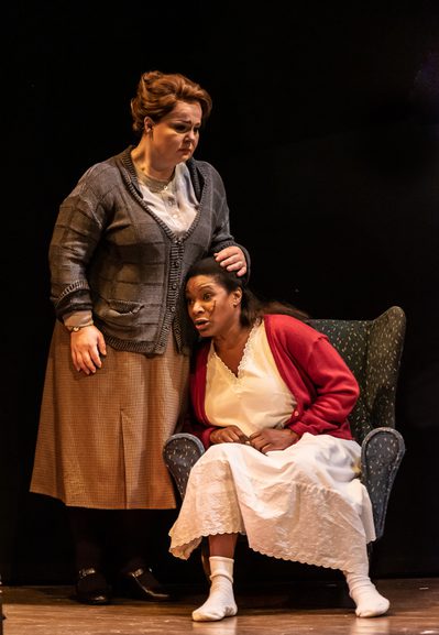 WNO Jenůfa Eliška Weissová Kostelnička Burjovka Elizabeth Llewellyn Jenůfa photo credit Clive Barda 310
