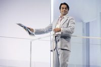 WNO Madam Butterfly Leonardo Caimi Pinkerton photo credit Richard Hubert Smith 1005
