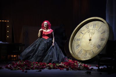 WNO The Makropulos Affair Ángeles Blancas Gulin Emilia Marty photo credit Richard Hubert Smith 2511