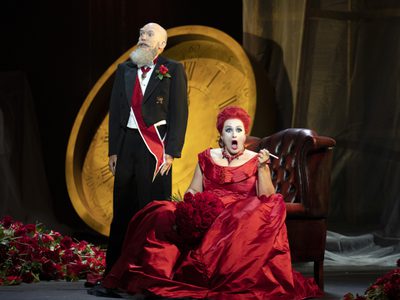 WNO The Makropulos Affair Alan Oke Count Hauk Šendorf Ángeles Blancas Gulin Emilia Marty photo credit Richard Hubert Smith 1850