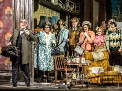 Cast of WNO Gianni Schicchi Photo Credit Craig Fuller IMG 6681
