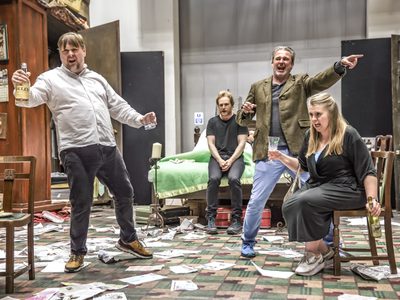 WNO Il trittico Gianni Schicchi Benjamin Bevan Betto di Signa Oleskiy Palchykov Rinuccio James Cleverton Marco Sioned Gwen Davies La Ciesca photo credit Craig Fuller 2832