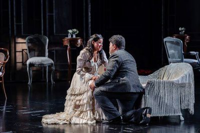 WNO La Traviata Stacey Alleaume Violetta and David Junghoon Kim Alfredo photo credit Julian Guidera 2