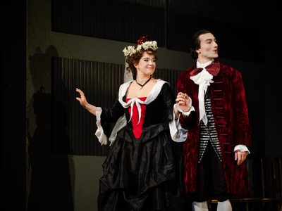 WNO The Marriage of Figaro Christina Gansch Susanna Michael Mofidian Figaro photo credit Dafydd Owen 06480