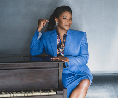 Elizabeth Llewelyn (Concert)